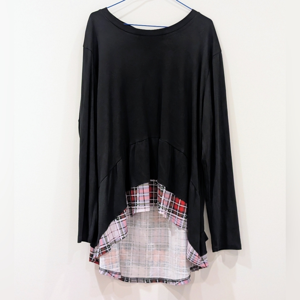Black Plaid HighLow Tunic   3X